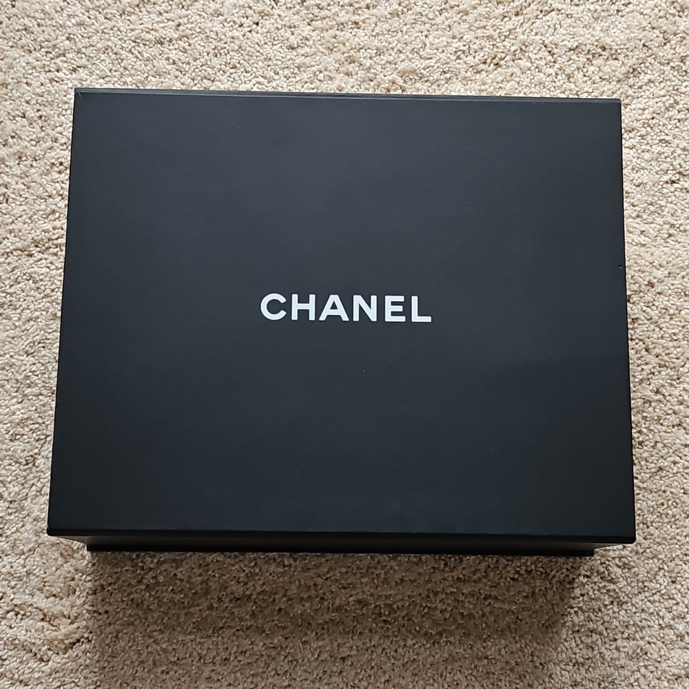 CHANEL MAGNETIC BOX ONLY 12.5 x 10.25 x 4 75 (Fits Medium Bags)